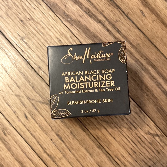 African black soap balancing moisturizer - Picture 7 of 9